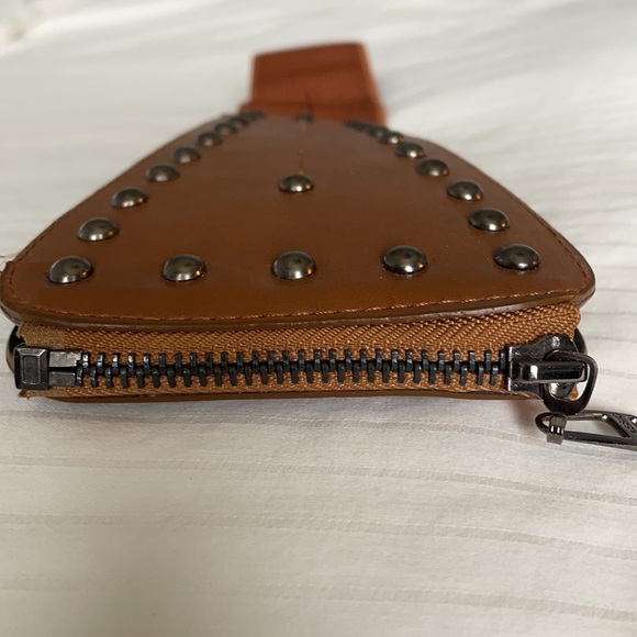 Belt - Picture 4 of 5